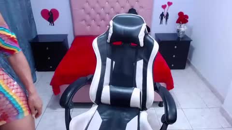 kate Tompson online show from 02-17-25, 04:15