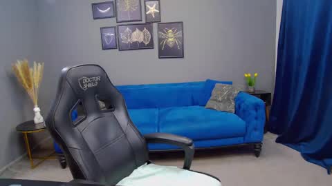 Snapshot of katewalker_ chatting on 12-05-24, 06:55 Kate online show from 12-05-24, 06:55