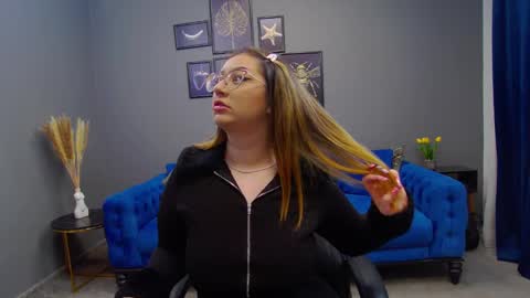 Snapshot of katewalker_ chatting on 12-09-24, 06:57 Kate online show from 12-09-24, 06:57