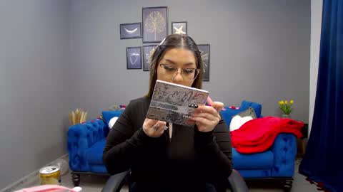 Snapshot of katewalker_ chatting on 02-10-25, 06:03 Kate online show from 02-10-25, 06:03