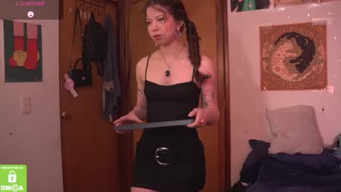 Snapshot of kathc_19 chatting on 12-04-25, 02:21 Katerine online show from 12-04-25, 02:21