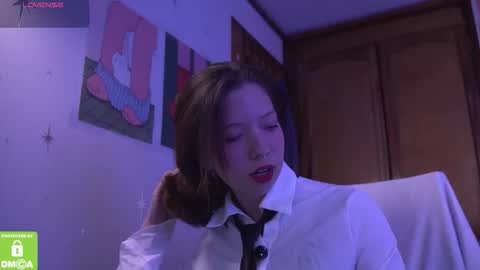 Snapshot of kathc_19 chatting on 12-19-25, 01:45 Katerine online show from 12-19-25, 01:45