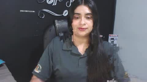 Snapshot of kathe0v chatting on 04-04-26, 11:35 Call me Lau online show from 04-04-26, 11:35