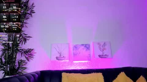 Snapshot of kathe_littlee chatting on 02-09-25, 11:25 kathe_littlee online show from 02-09-25, 11:25