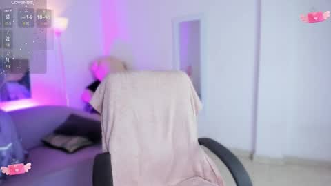 Snapshot of kathe_littlee chatting on 12-04-25, 03:54 kathe_littlee online show from 12-04-25, 03:54