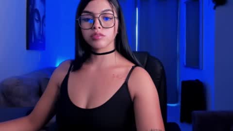 Snapshot of katherin_mons chatting on 01-07-25, 09:03 KATHERIN MONS online show from 01-07-25, 09:03