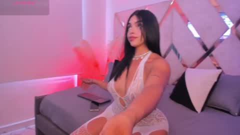 Snapshot of katherin_mons chatting on 03-07-26, 08:39 KATHERIN MONS online show from 03-07-26, 08:39