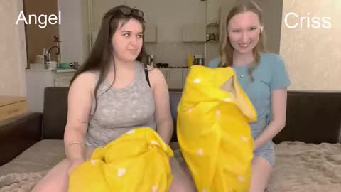 Snapshot of katherinalubic chatting on 03-27-26, 04:51 Angel and Kriss online show from 03-27-26, 04:51