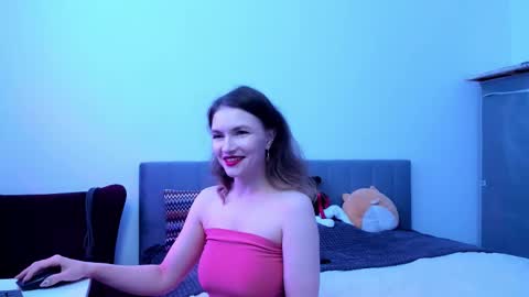 Snapshot of katherinemidnight chatting on 10-18-25, 07:20 Katherine online show from 10-18-25, 07:20