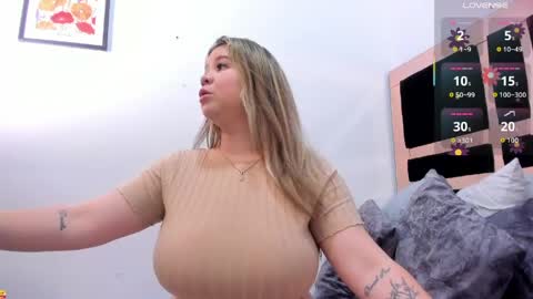 Snapshot of katherinn_gomezz chatting on 05-14-26, 11:39 Katherin online show from 05-14-26, 11:39