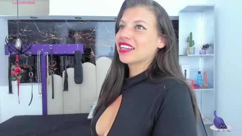 Snapshot of kathia_arnstrong chatting on 02-12-25, 05:05 Kathia online show from 02-12-25, 05:05