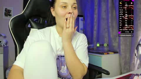 Snapshot of kathiekat chatting on 01-15-25, 06:19 Kathie online show from 01-15-25, 06:19