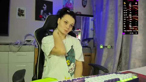 Snapshot of kathiekat chatting on 03-04-25, 06:29 Kathie online show from 03-04-25, 06:29