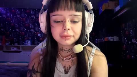 Luna online show from 02-26-26, 03:22