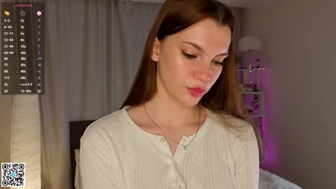 Snapshot of kathrineschnitman chatting on 02-07-26, 04:05 Lola online show from 02-07-26, 04:05