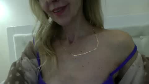 katia888 online show from 03-11-25, 01:56