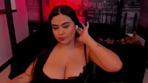Snapshot of katia_bigboobs11 chatting on 01-10-26, 06:20 Katia online show from 01-10-26, 06:20