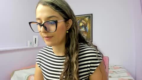 Snapshot of katia_foxx chatting on 02-08-25, 03:31 Khaterine online show from 02-08-25, 03:31