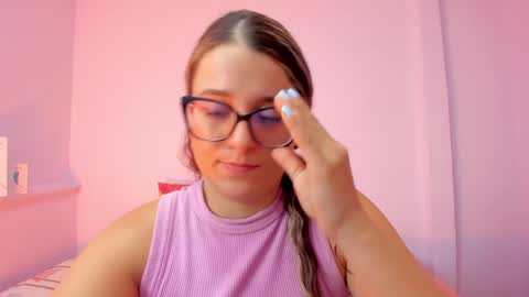 Snapshot of katia_foxx chatting on 02-20-25, 03:52 Khaterine online show from 02-20-25, 03:52