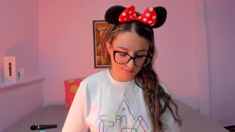 Snapshot of katia_foxx chatting on 02-26-25, 12:03 Khaterine online show from 02-26-25, 12:03