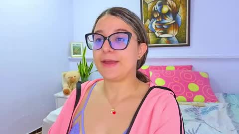 Snapshot of katia_foxx chatting on 09-15-25, 12:05 Khaterine online show from 09-15-25, 12:05