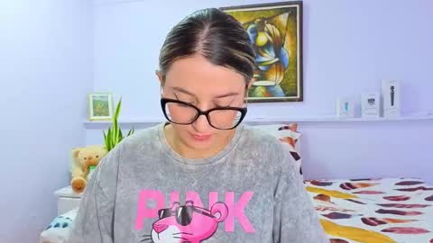 Snapshot of katia_foxx chatting on 09-28-25, 12:21 Khaterine online show from 09-28-25, 12:21