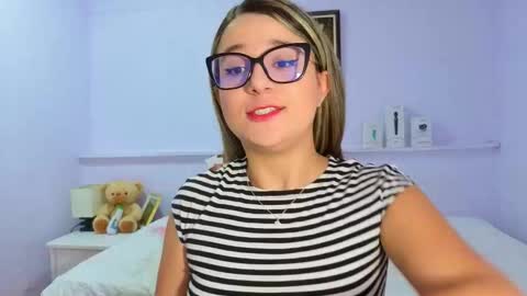 Snapshot of katia_foxx chatting on 10-10-25, 11:53 Khaterine online show from 10-10-25, 11:53