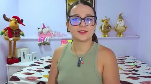 Snapshot of katia_foxx chatting on 11-19-25, 11:54 Khaterine online show from 11-19-25, 11:54