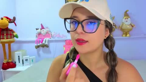 Snapshot of katia_foxx chatting on 11-25-25, 12:05 Khaterine online show from 11-25-25, 12:05