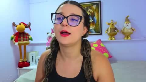 Snapshot of katia_foxx chatting on 11-26-25, 11:55 Khaterine online show from 11-26-25, 11:55