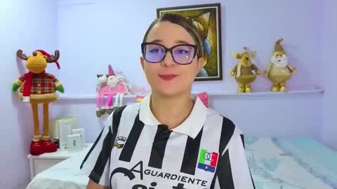 Snapshot of katia_foxx chatting on 11-30-25, 12:31 Khaterine online show from 11-30-25, 12:31