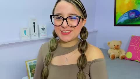 Snapshot of katia_foxx chatting on 02-14-26, 12:13 Khaterine online show from 02-14-26, 12:13