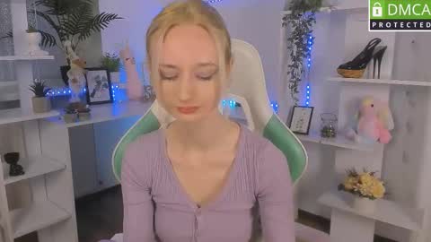 Katia  online show from 10-12-25, 05:39