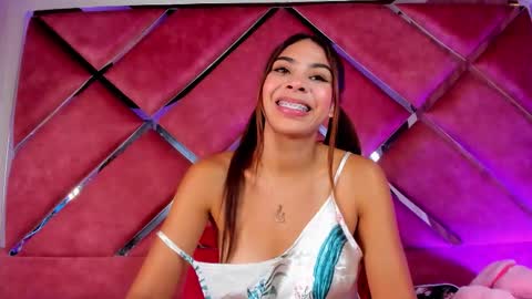 katiagarcia_ online show from 10-24-25, 05:04