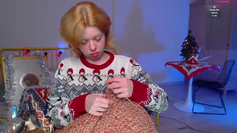 Snapshot of katie_deville chatting on 12-16-24, 10:45 Katie Deville online show from 12-16-24, 10:45