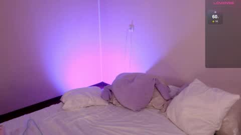 Snapshot of katie_deville chatting on 09-23-25, 01:08 Katie Deville online show from 09-23-25, 01:08