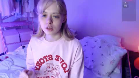 Snapshot of katie_deville chatting on 02-15-26, 01:24 Katie Deville online show from 02-15-26, 01:24