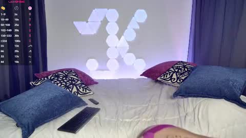 Katie Kross online show from 06-30-26, 04:08
