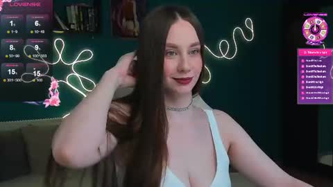 Snapshot of katie_taylorr chatting on 08-03-26, 11:19 Katie online show from 08-03-26, 11:19