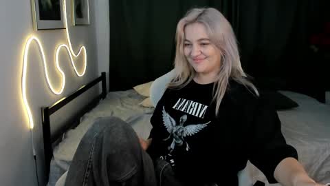 Katie online show from 02-22-26, 06:39