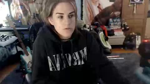 Snapshot of katiecutie_5 chatting on 12-20-24, 04:20 Katie online show from 12-20-24, 04:20