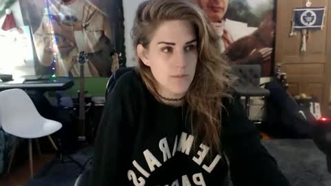 Snapshot of katiecutie_5 chatting on 02-14-25, 05:09 Katie online show from 02-14-25, 05:09