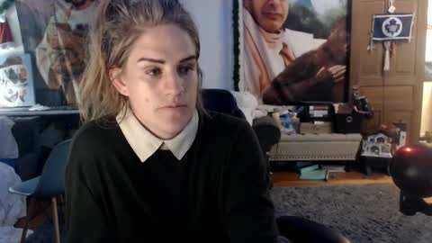 Snapshot of katiecutie_5 chatting on 09-17-25, 04:58 Katie online show from 09-17-25, 04:58