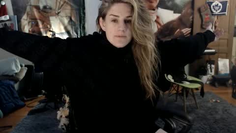 Snapshot of katiecutie_5 chatting on 02-11-26, 05:01 Katie online show from 02-11-26, 05:01