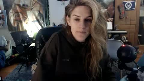 Snapshot of katiecutie_5 chatting on 03-05-26, 05:25 Katie online show from 03-05-26, 05:25