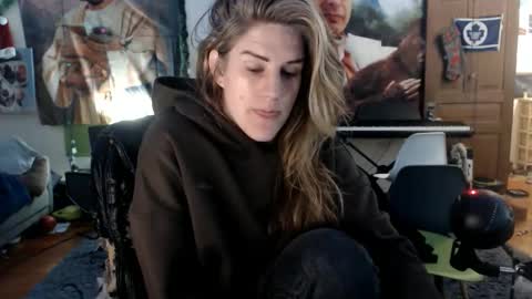 Snapshot of katiecutie_5 chatting on 03-18-26, 04:59 Katie online show from 03-18-26, 04:59