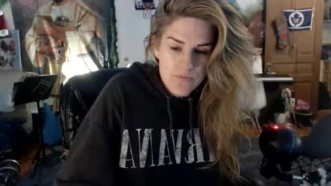 Snapshot of katiecutie_5 chatting on 03-25-26, 03:56 Katie online show from 03-25-26, 03:56