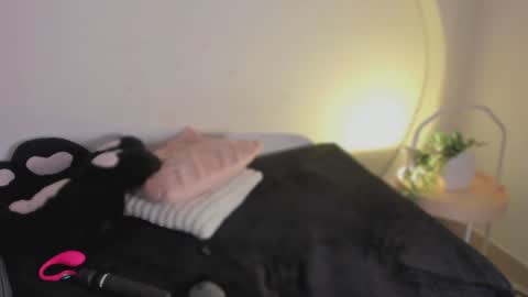 Snapshot of katiepeach_ chatting on 06-10-26, 12:04 Katy IGPeach kat666 online show from 06-10-26, 12:04