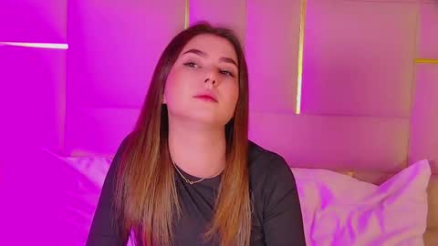 katiereeves online show from 11-17-25, 05:08