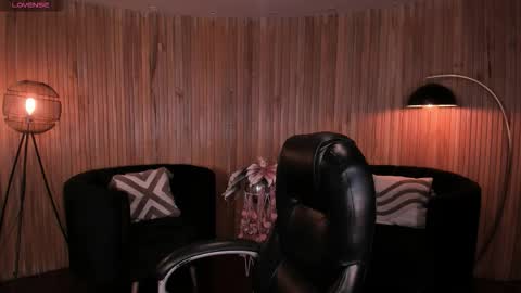 Kate Stonne online show from 11-20-25, 03:07